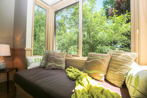 Alpine Arnica Cottage 2 - Queensland Tourism 2