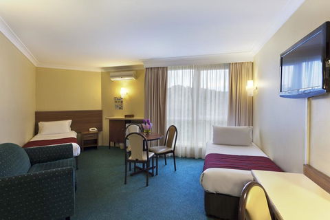 Alpine Motor Inn - Queensland Tourism 1