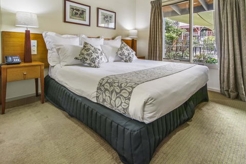 Alzburg Resort - Queensland Tourism 2