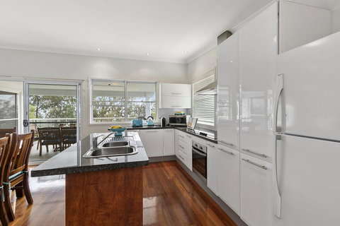 Amalfi - Queensland Tourism 3