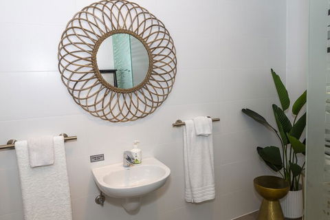 Amazing Grace - QLD Tourism 2