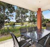 Amber Lakes - Queensland Tourism