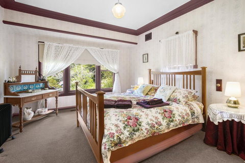 Ambrose Cottage Front Apartment - QLD Tourism 3