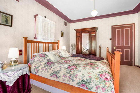 Ambrose Cottage Front Apartment - QLD Tourism 2