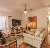 Ambrose On Byng - Central Location w/ 2 Bathroom - QLD Tourism