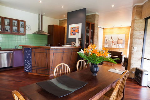 Anagama House & Studio - Queensland Tourism 0