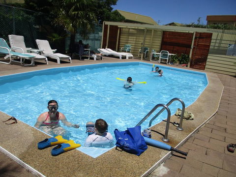 Anchorbell Holiday Apartments - Queensland Tourism 0