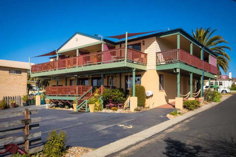 Anchors Aweigh - QLD Tourism 2