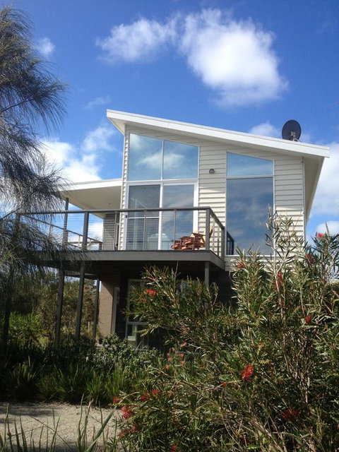 Anchors Beach House - QLD Tourism 3