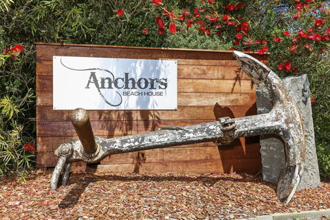 Anchors Beach House - QLD Tourism 2