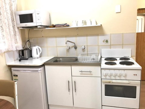 Angel's Rest Motel - QLD Tourism 1