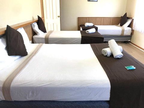 Angel's Rest Motel - QLD Tourism 3