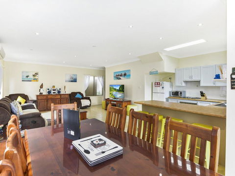 Anne's Beach Getaway - QLD Tourism 1