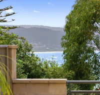 APARTMENT 23 PACIFIC APARTMENTS - sit on the deck and soak in the view - QLD Tourism