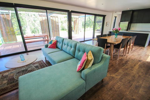 Apex House - QLD Tourism 2