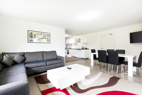 Apex Park Holiday Apartments - Queensland Tourism 1