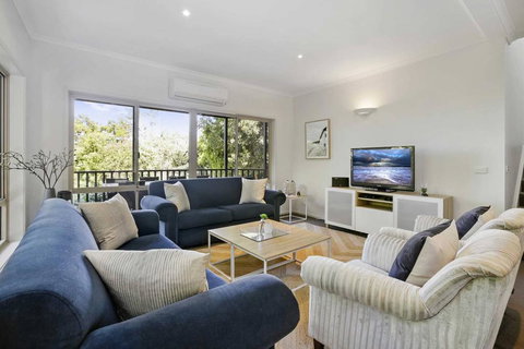 APOLLO BAY HOLIDAY HOUSE - Walk To Beach + Wifi - Queensland Tourism 0