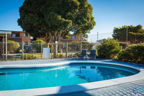 Apollo Unit 15 - Queensland Tourism 2