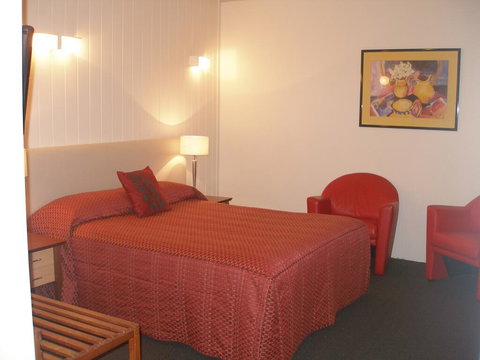 Apollon Motor Inn Victor Harbor - Queensland Tourism 1