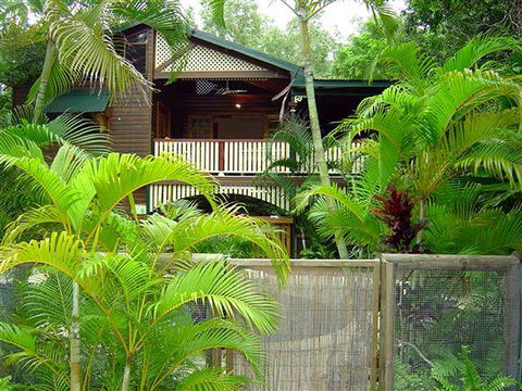 Appian Beach House - QLD Tourism 0