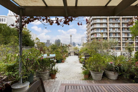 Apt - Art Deco Studio B - Queensland Tourism 2