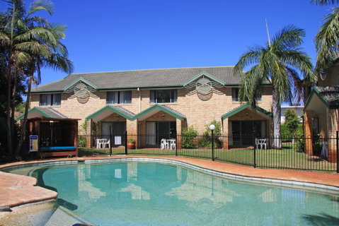 Aqua Villa Holiday Apartments - QLD Tourism 3