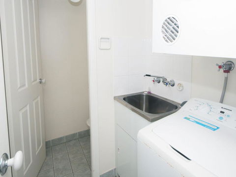 Aquarius Apartment 3 - QLD Tourism 1