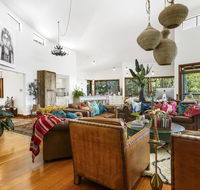 Aquila Retreat Mansion - QLD Tourism