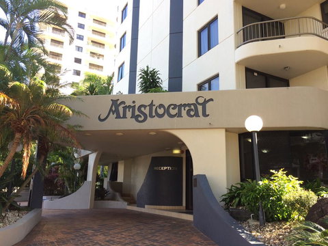 Aristocrat Apartments - Queensland Tourism 2