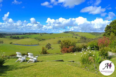 Arnold House - Queensland Tourism 0