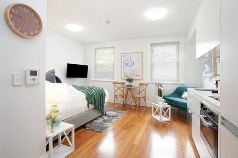 Art Deco Designer Studio In Lewisham - Queensland Tourism 0