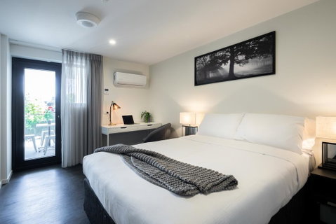Ascot Budget Inn & Residences - QLD Tourism 0