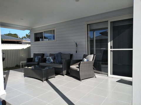 Ashley's Retreat Short Walk To Beach - Queensland Tourism 0