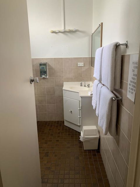 Ashton Motel - QLD Tourism 2