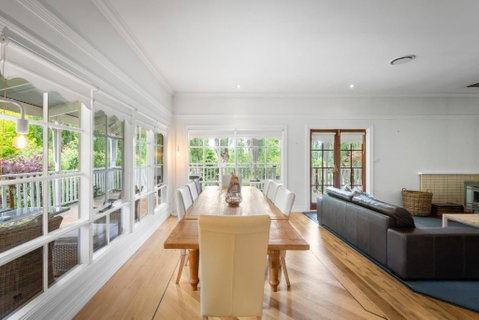 Magical Lucindale - Gorgeous 4 Bedroom House - QLD Tourism 2