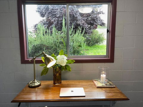 MAGNOLIA HOUSE ON THE CREEK - STANTHORPE - QLD Tourism 3