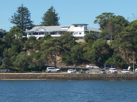 Marlo Hotel - QLD Tourism 1