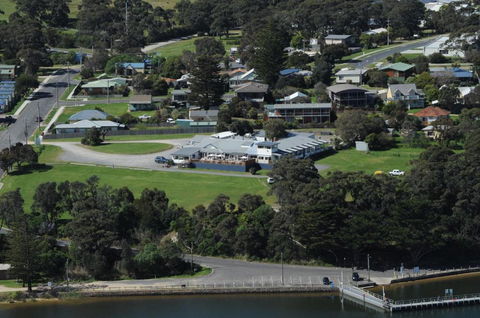 Marlo Hotel - QLD Tourism 0