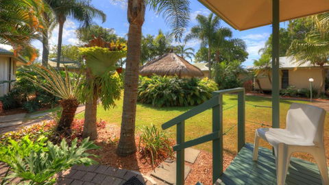 Maroochy River Bungalows - QLD Tourism 0