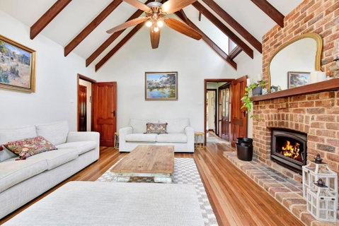 Meadowbrook Manor In North Rothbury - QLD Tourism 0