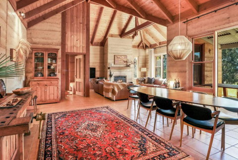 Melliodora - Relax, Unwind & Recharge - Queensland Tourism 1