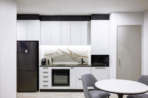 Meriton Suites Liverpool - QLD Tourism 2