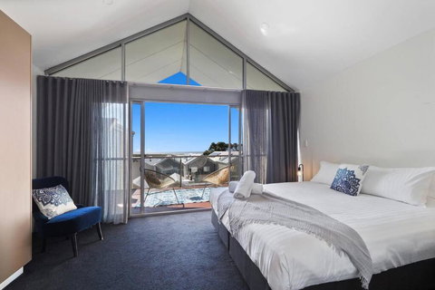 Milieu At Seine - QLD Tourism 1