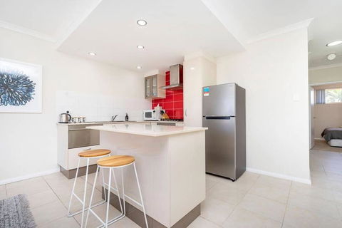 Modern Midland Retreat 2br 1 Bth - Queensland Tourism 0