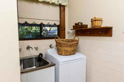 Miriams Cottage - QLD Tourism 2