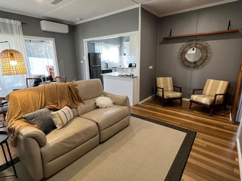 Mooney St Manor - Queensland Tourism 3