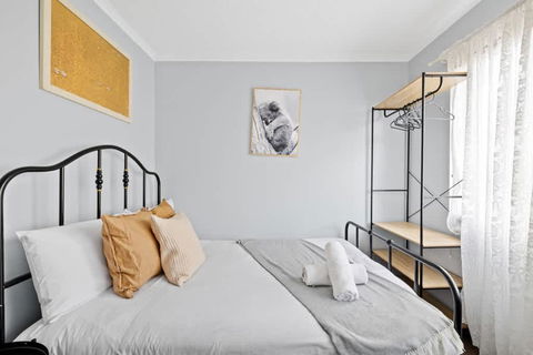 Modern Private Double Room - Central Spot At Liverpool - Shared Bathroom - Queensland Tourism 2