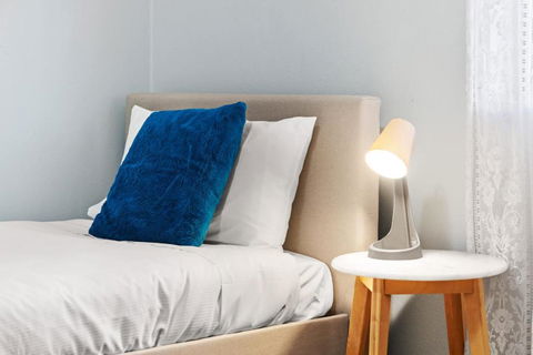 Modern Private Single Room - Centrally Located At Liverpool - Shared Bathroom - Queensland Tourism 1