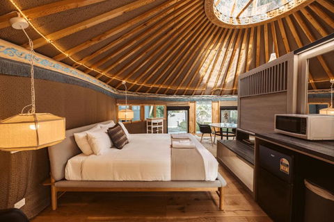 Mongolian Crafted Yurt With Private Spa And Spectacular Views - QLD Tourism 2