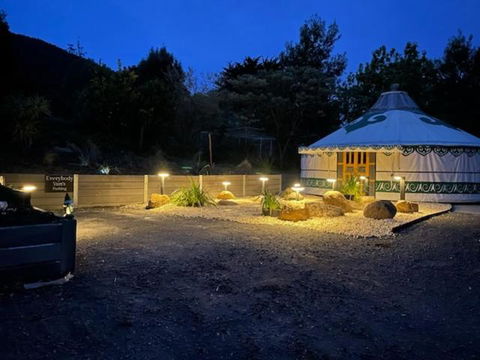 Mongolian Crafted Yurt With Private Spa And Spectacular Views - QLD Tourism 1